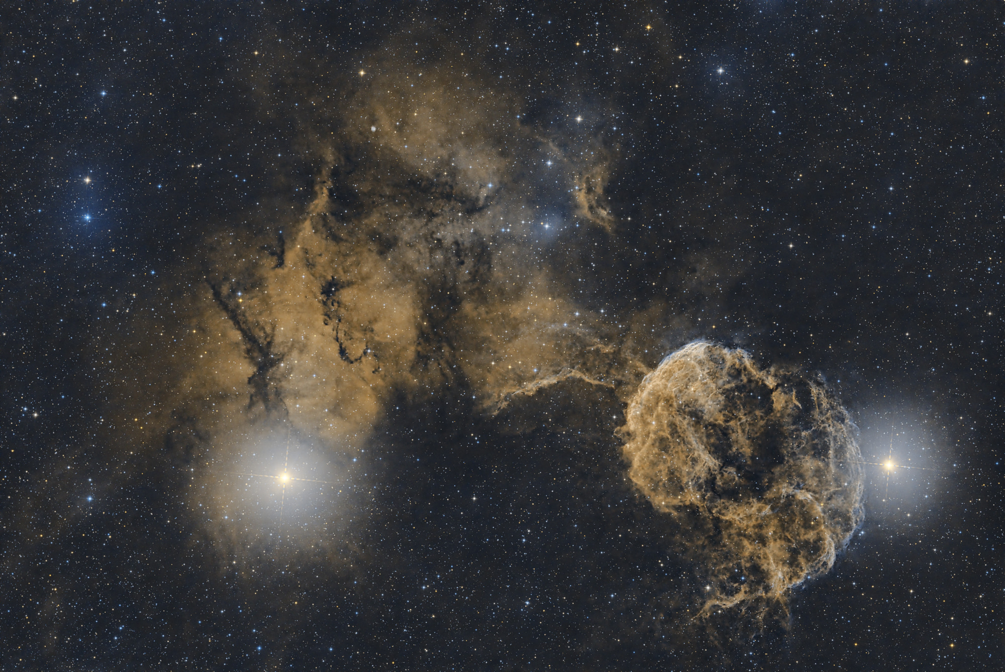 IC 443 (Sh2-248) oder Quallennebel ist ein galaktischer Supernova-Überrest im Sternbild Zwillinge nahe dem Stern Eta Geminorum.